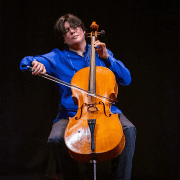 ﻿Festival de Música de Islington & Art 2024- "Clase de yoga con violonchelo en directo"