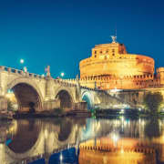 ﻿Aperitif on the Tiber: evening boat ride and drinks