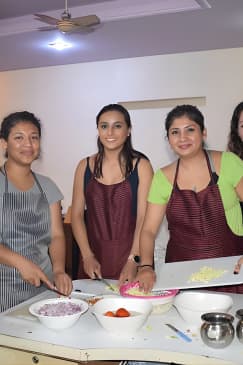 Cooking class with family in Jaipur