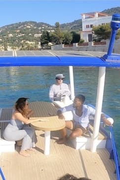﻿Romantic cruise on a solar-powered boat