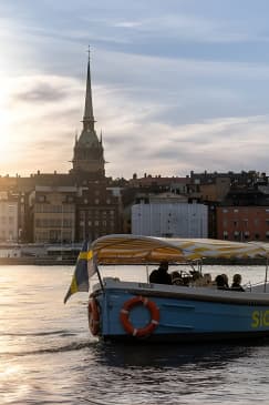 Open Electric Boat Ride in Stockholm