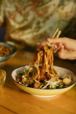 Build Your Bowl: Spicy Thai Drunken Noodles: Dallas