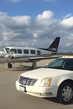 ﻿Visite aérienne de Toronto avec dégustation dans les vignobles du Niagara avec iflyTOTO