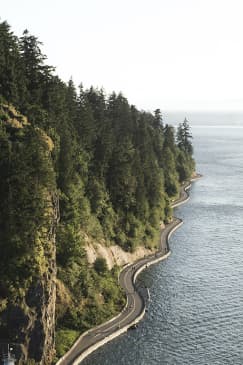 Bowen Island Dinner and Zodiac Tour