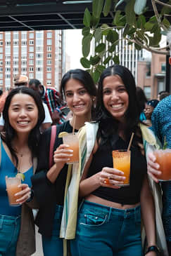 Secret Bars and Favorite Spots Walking Tour in Philadelphia