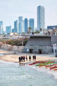 Tel Aviv: Kayak Rental at Beach Club