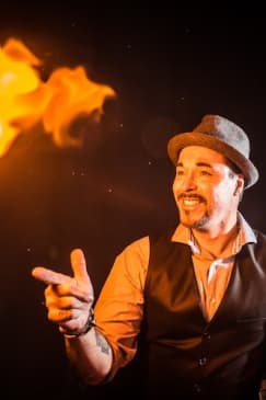 WonderWorks Orlando: The Outta Control Magic Comedy Dinner Show