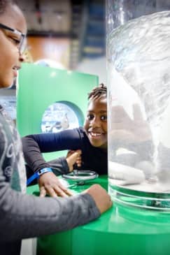 NEMO Science Museum: Experimenteer er op los