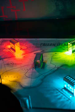 Jeu d'aventure : Prison Island