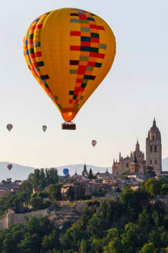﻿Segovia from the Sky - Balloon flight at sunrise