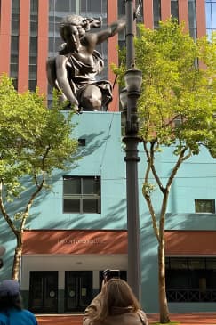 Intro to Portland Small Group Walking Tour