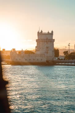 The Lisbon Boat Party: Tour pelo Tejo com DJ