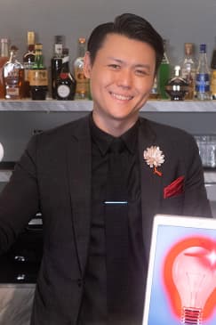 The Magic Experience: A Night at The Magic Bar