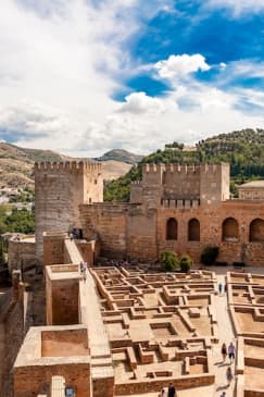 Granada: Visita guiada a la Alhambra con Palacios y Jardines Nazaríes