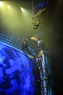La Perle Live Show:  A jaw-dropping underwater & aerial display