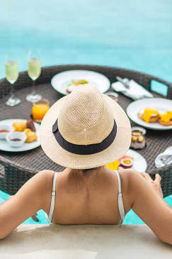 Romantic Wellness Day for Couples, Massage in Chocolate Spa and Floating Tray of Champagne & Fruits