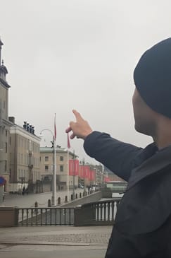 Historical Walking Tour in Restaurant and Bars in Central City