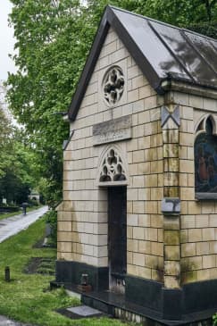Melaten Cemetery: Guided Tour with All Senses