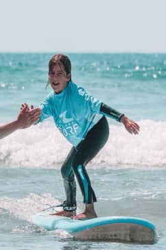 Tel Aviv: Professional Surfing Lessons at Beach Club TLV