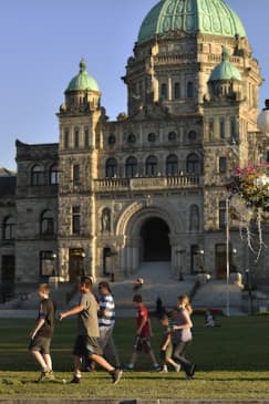 Victoria & Butchart Gardens: Day Trip from Vancouver