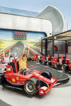 ¡Entradas para Ferrari Land!