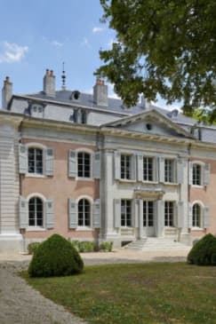 ﻿Visit the Château de Voltaire with a guided tour ticket