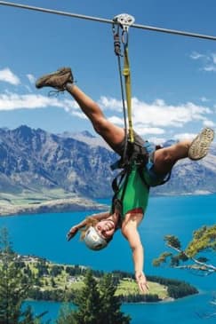Small-Group Zipline Adventure in Queenstown