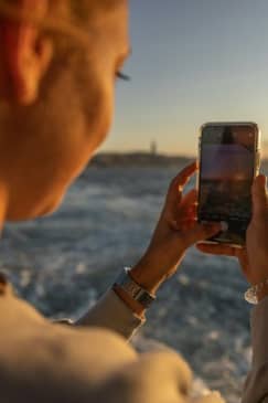 Bootsfahrt auf dem Tejo bei Sonnenuntergang mit Lisboat