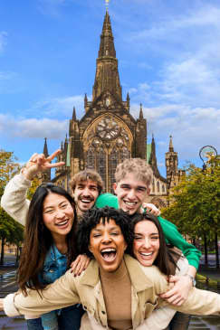 Discover Glasgow! Interactive Treasure Hunt & Exploration Game with a Twist