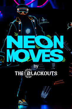 Neon Moves by THE BLACKOUTS: dança, luzes e êxitos dos anos 2000