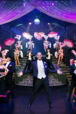 Saxe Theater Las Vegas: Vegas! The Show