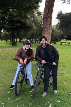 Paseo en bicicleta por el Parque Simón Bolívar y la Biblioteca Virgilio Barco