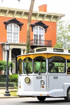 Narrated Historic Savannah Sightseeing Trolley Tour