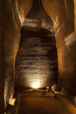 Bourbon Gallery: Guided tour