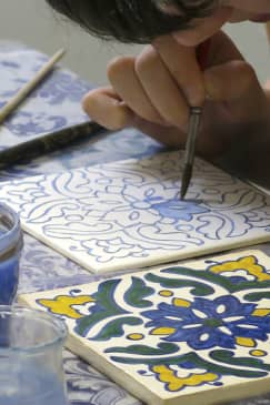 Workshop de azulejos: pinta-os e leva-os contigo para casa