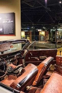 Discover Nashville City Tour with Entry to Ryman & Country Music Hall of Fame