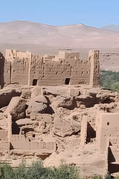 Partir à la découverte du Maroc, c'est une expérience incroyable et des souvenirs inoubliables.
