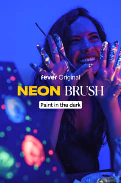 Neon Brush: taller de pintura en la oscuridad en el Camp de Mestalla