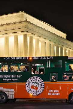 Experience Washington DC's Monuments by Moonlight on a Trolley