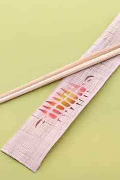 Kyoto Kyo-Yuzen Craft Workshop Day Tour and Sake Brewery Visit 