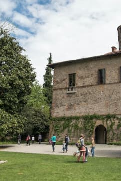 Castello della Manta