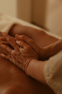 Circuito Spa + Masaje relajante en La Zambra Resort 5*