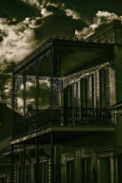 Dark History Tour In New Orleans