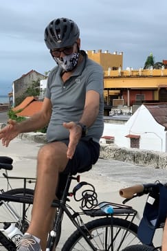 Recorrido histórico y cinematográfico en bicicleta o a pie