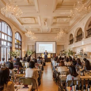 2025 Raum Wine & Traditional Liquor Salon with Bartender
