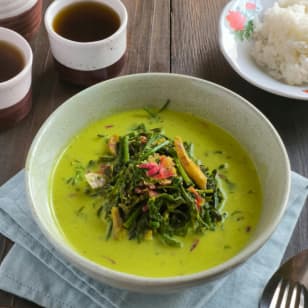 Authentic Thai Green Coconut Curry & Rice