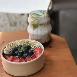 açaí bowl + bebida fría 🍧🧋