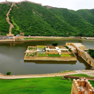 Amber Fort Guided Tour 