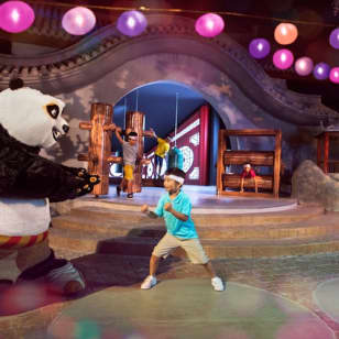 Motiongate Dubai: 1-Day Pass + Private Transfer