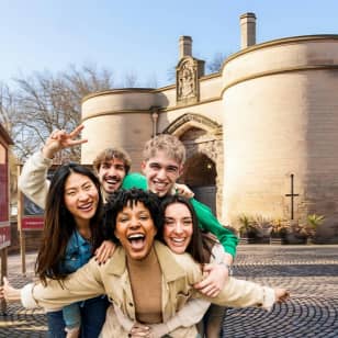 Discover Nottingham - Interactive Treasure Hunt & Exploration Game with a Twist